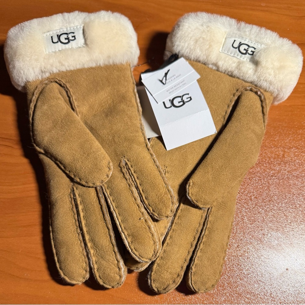 NWT UGG Brown Suede Gloves with White Fur Cuff Size M